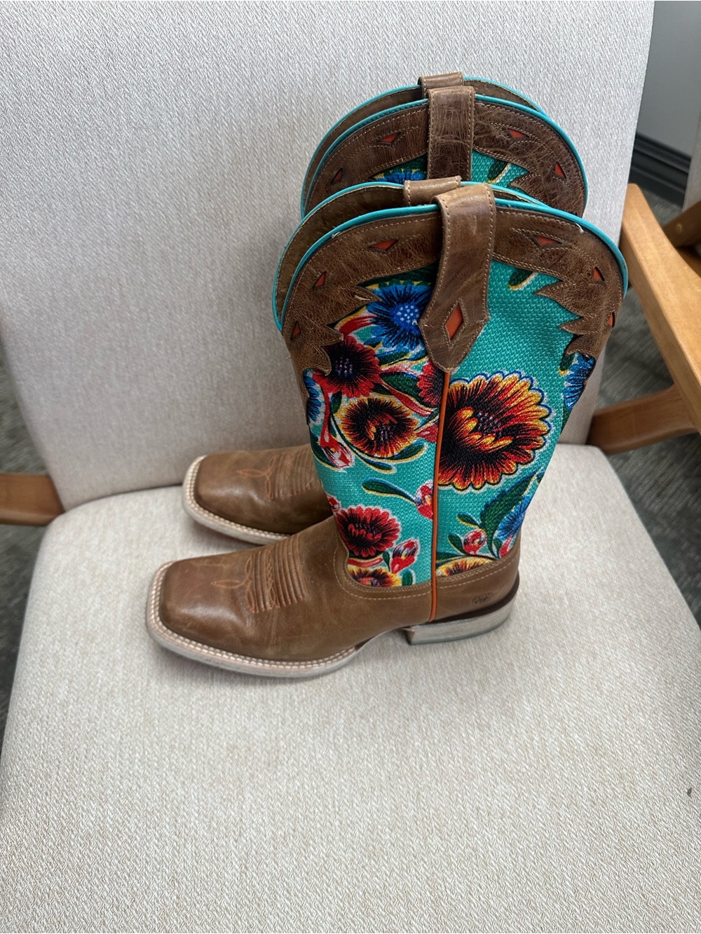 Ariat Brown Leather Cowboy Boots with Teal Insole - Picture 4 of 9